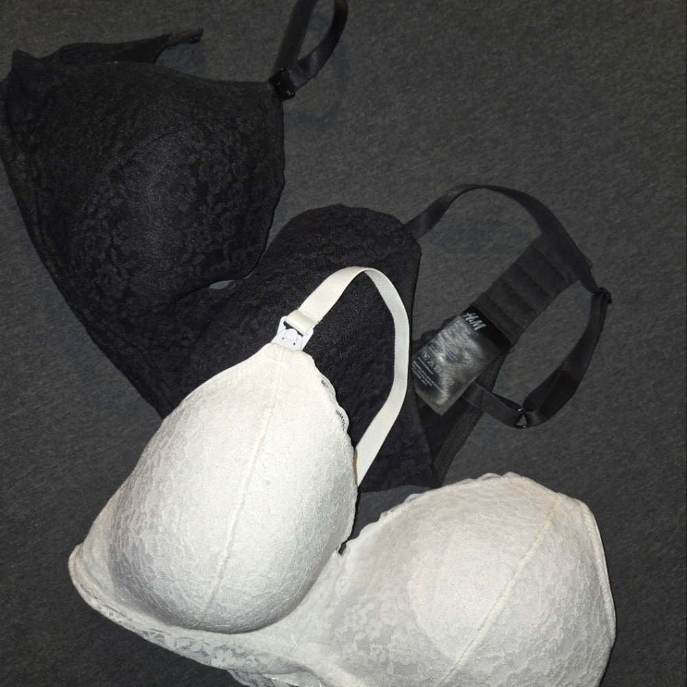Lot of 2 nursing bras